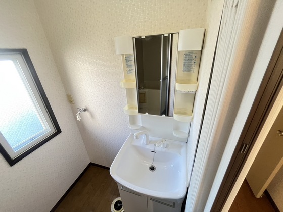 フレグランス三上 B棟