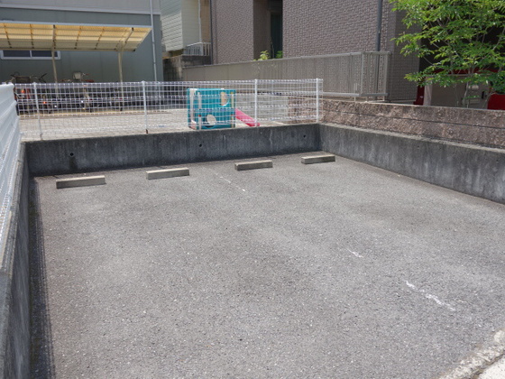 フレグランス三上 B棟