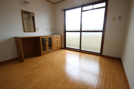 エステート10長束