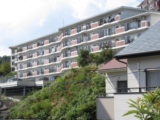 星和地所牛田コーポラス E棟