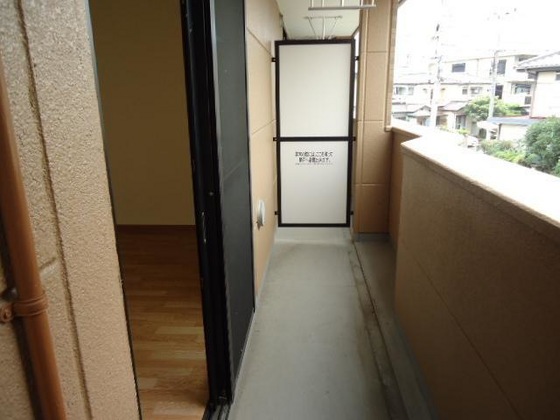 シェルル長束西