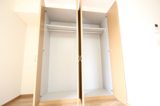 シェルル長束西