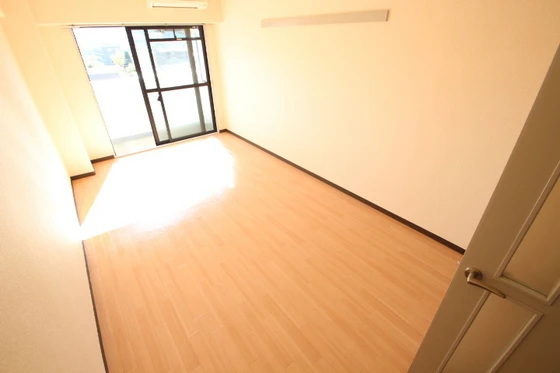 メルベーユ8番館