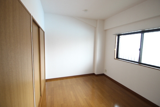 サンシャインハイム伊藤