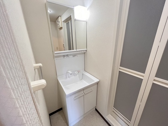 フィネスヒロタ