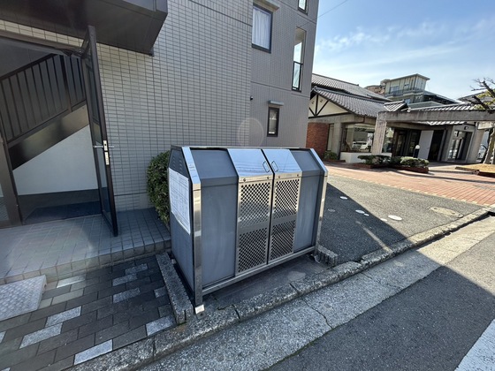 フィネスヒロタ