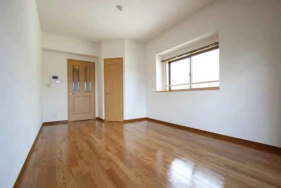 ロアール横川参番館