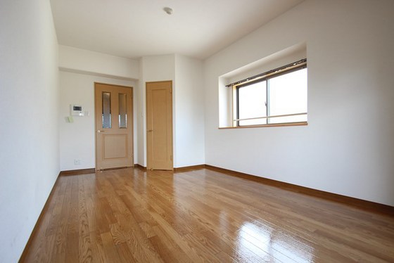 ロアール横川参番館