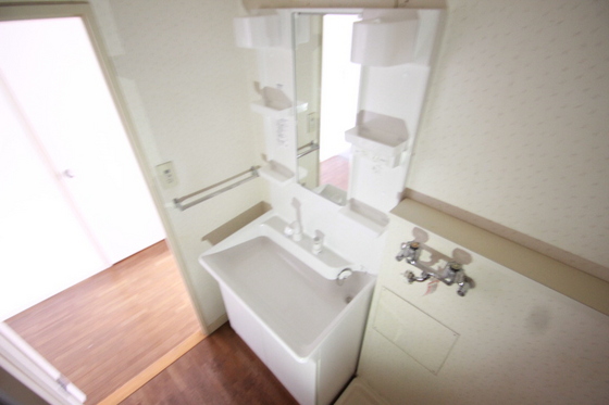 ファミール光町