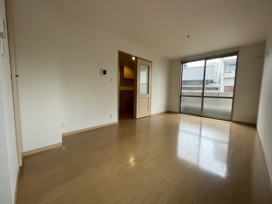 クレール東高須