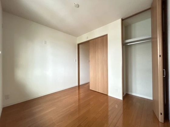 プレジール南観音