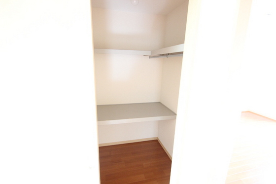 フィオレンテ B棟