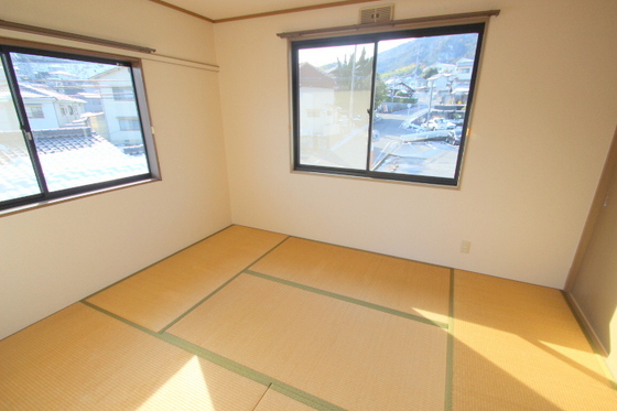 ウインディア西山本