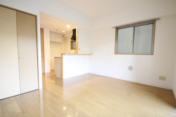 グラビスコート西原