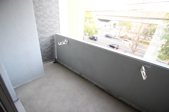 グラビスコート西原