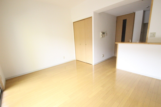 グラビスコート西原