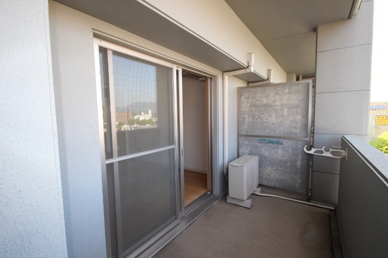 グラビスコート西原