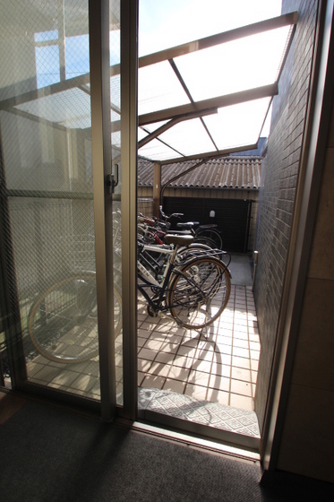 グラビスコート西原