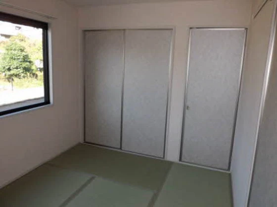 フレサリア A棟