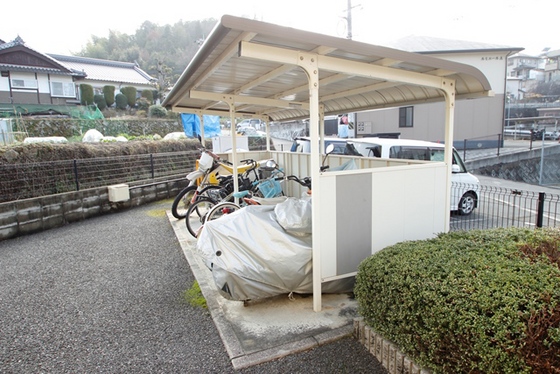 フレサリア A棟