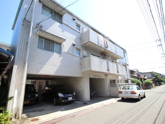 深山マンション