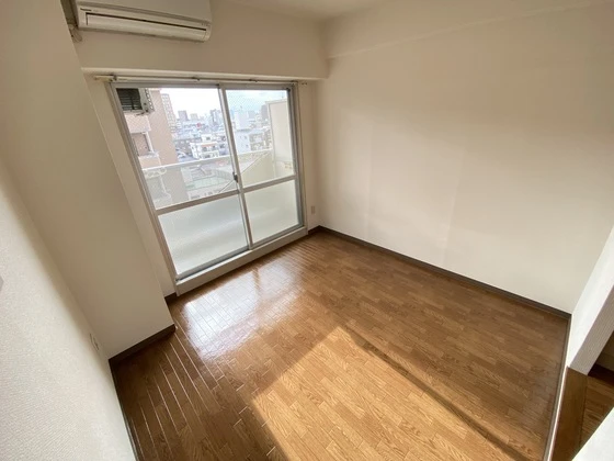 レジデンス東観音