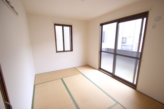 エクレール岡本