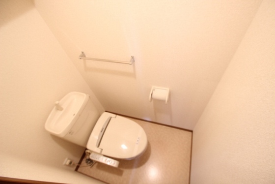 エクレール岡本