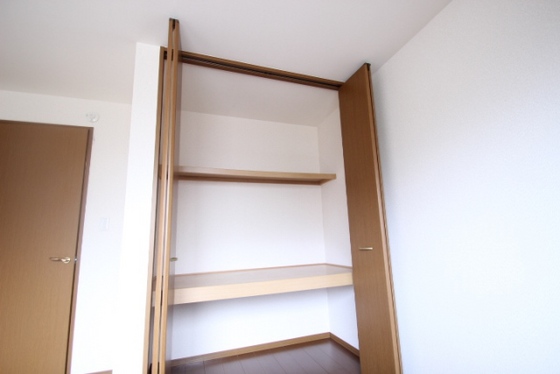 エクレール岡本