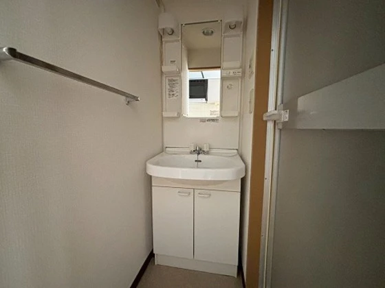 ラフィネ牛田本町