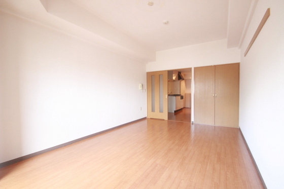 ラフィネ牛田本町