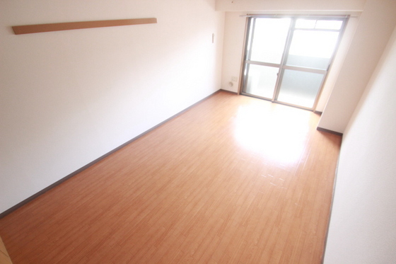 ラフィネ牛田本町