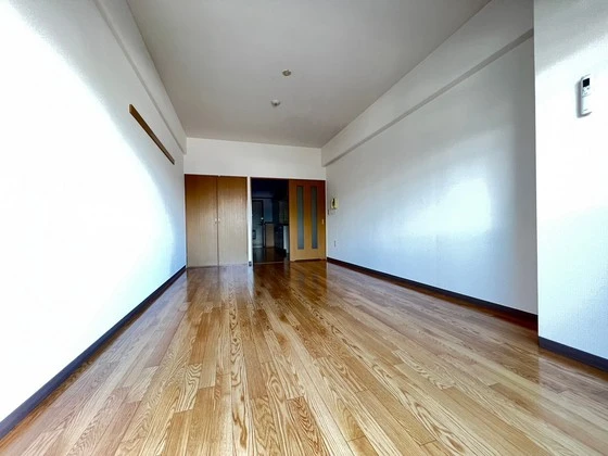 ラフィネ牛田本町