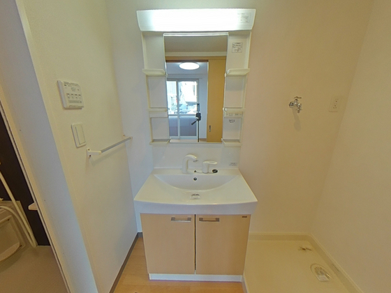 メゾンコンフォース