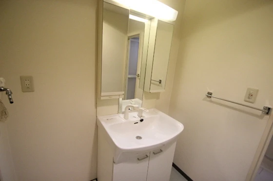 第5イワヒロビル大手町