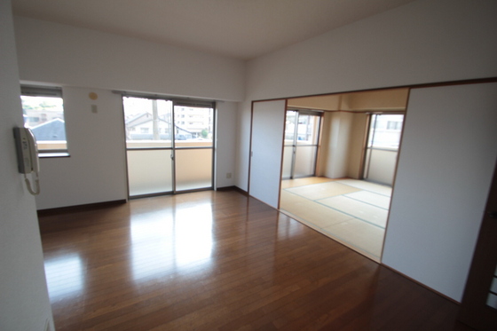 ホウセイヒルズ