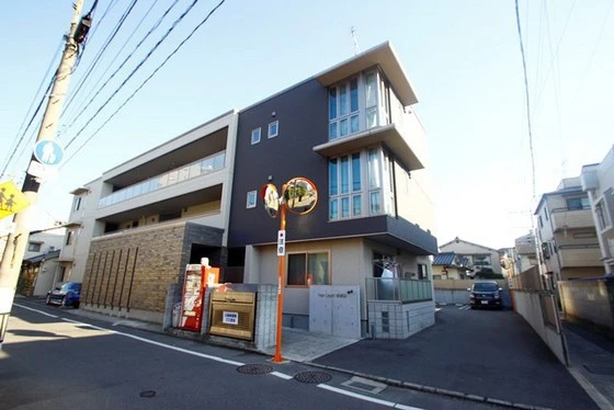 ファンコート東青崎