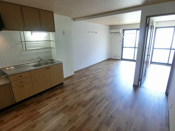 セジュール安東