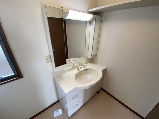 グランバリエ己斐 B棟