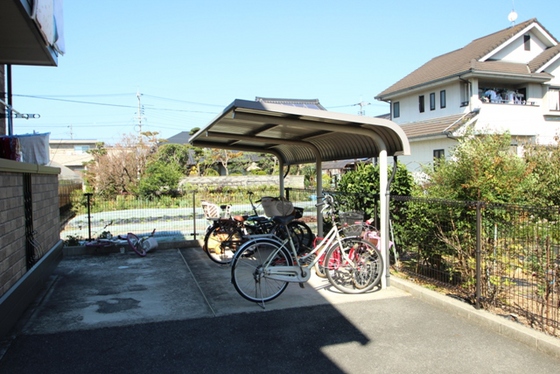 リアルエステート東原 C棟