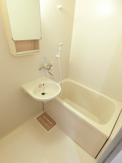 ヴァンセーヌ今村 A棟