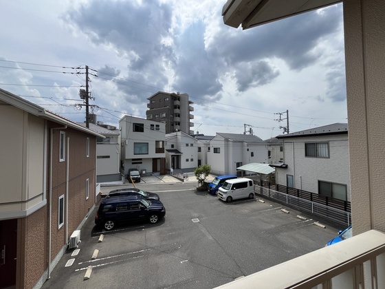 ウィングス緑井 A棟