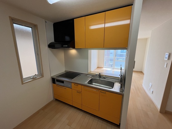 ウィングス緑井 A棟