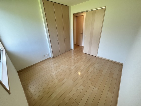 ウィングス緑井 A棟