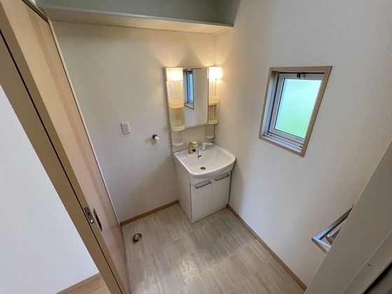 ウィングス緑井 A棟