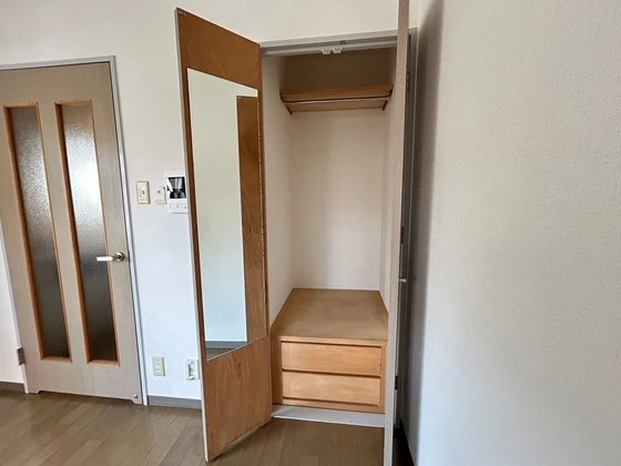 レジデンス上安