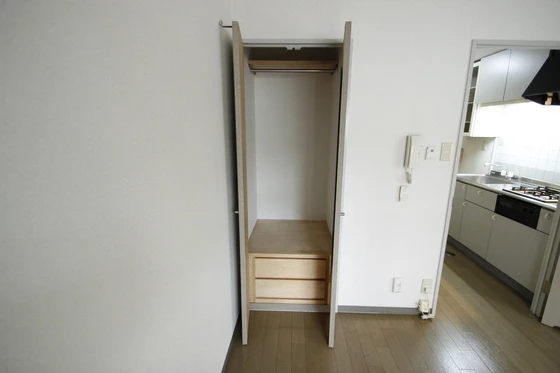 レジデンス上安