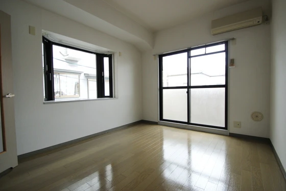 レジデンス上安