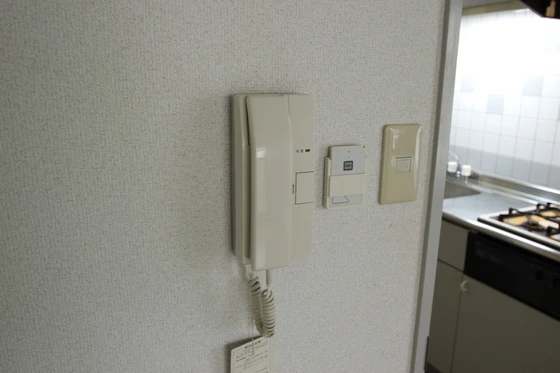 レジデンス上安