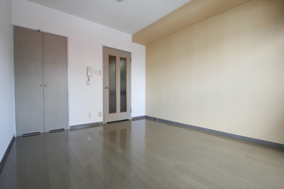 レジデンス上安